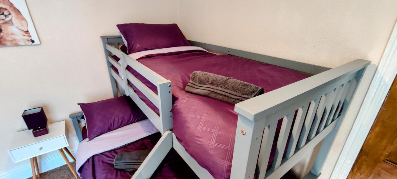 Вілла Rhubarb Terrace On The Coast - Sleeps 1-6 Колвін-Бей Екстер'єр фото